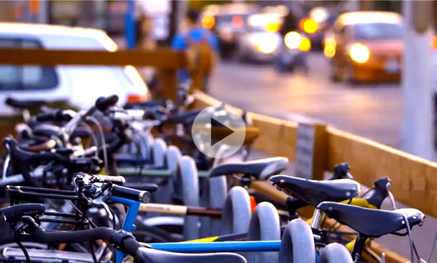 Chris DiMinno, Head Chef of Portland's Clyde Common, goes to work by bike. <br />
For DiMinnno, cycling to work is as natural as chopping chives.